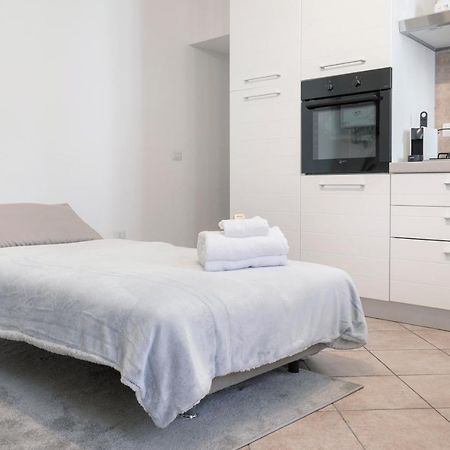 Aura Apartment - Como City Centre Exterior photo