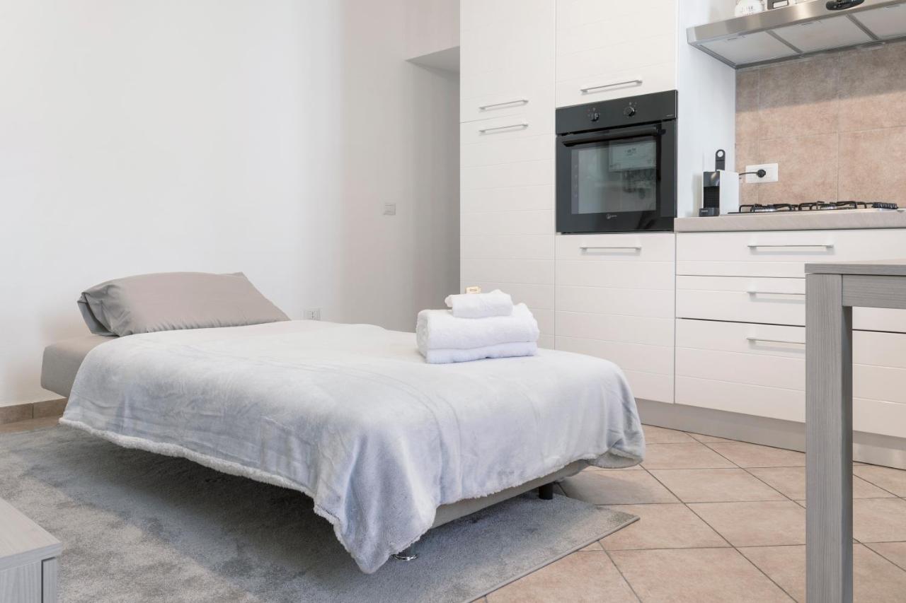 Aura Apartment - Como City Centre Exterior photo